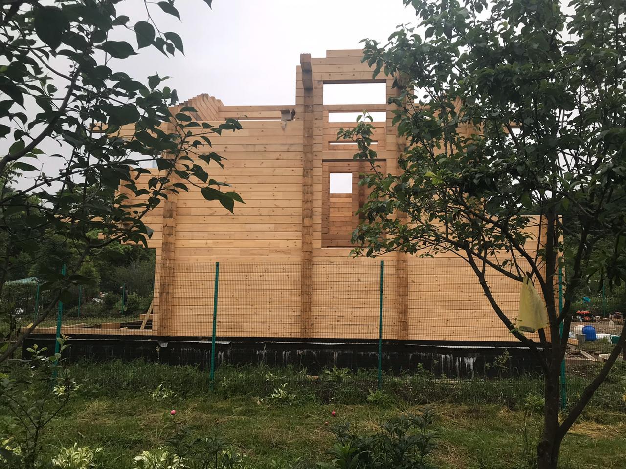Деревянный дом сруб построили в Дагестане